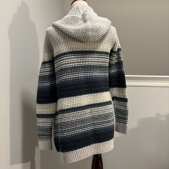 L.L. Bean Women’s Hooded Cardigan Sweater - Picture 4 of 8